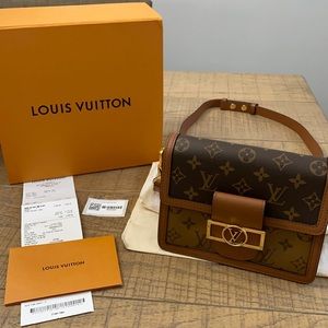 💯AUTHENTIC LOUIS VUITTON MINI DAUPHINE.